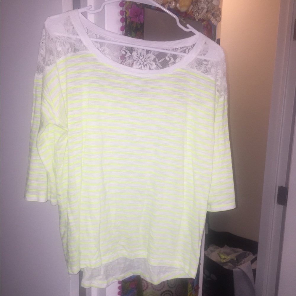 Quarter sleeve Shirt